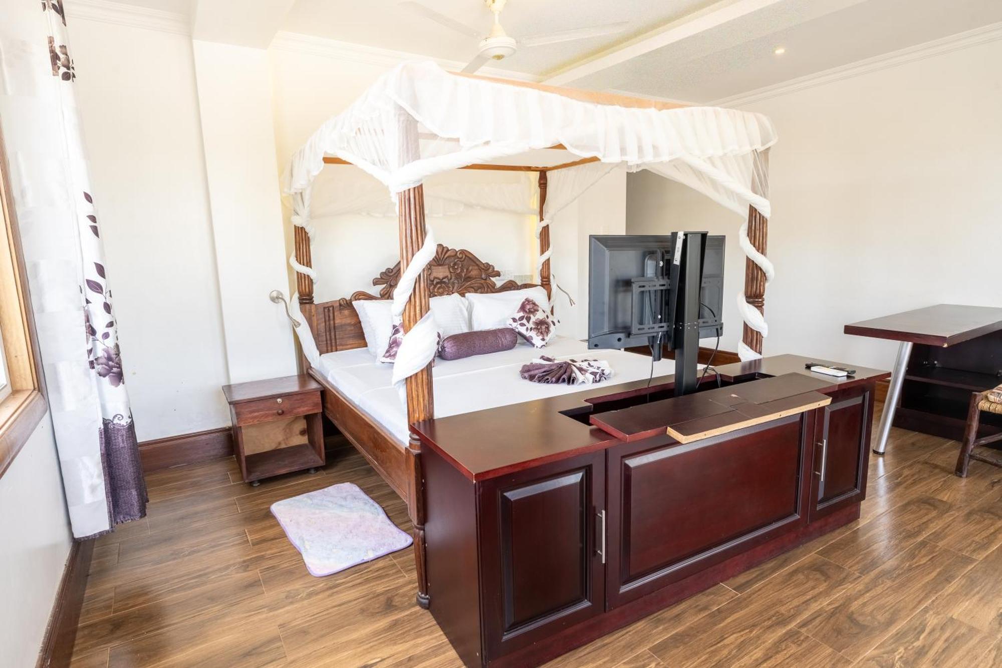 Queens Chateau Boutique Villa Diani Beach Dış mekan fotoğraf